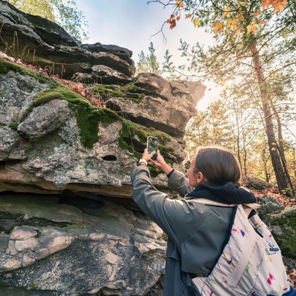 Лабиринт из камней, вековые сосны и качели над лесом. Что смотреть в Рачейских альпах