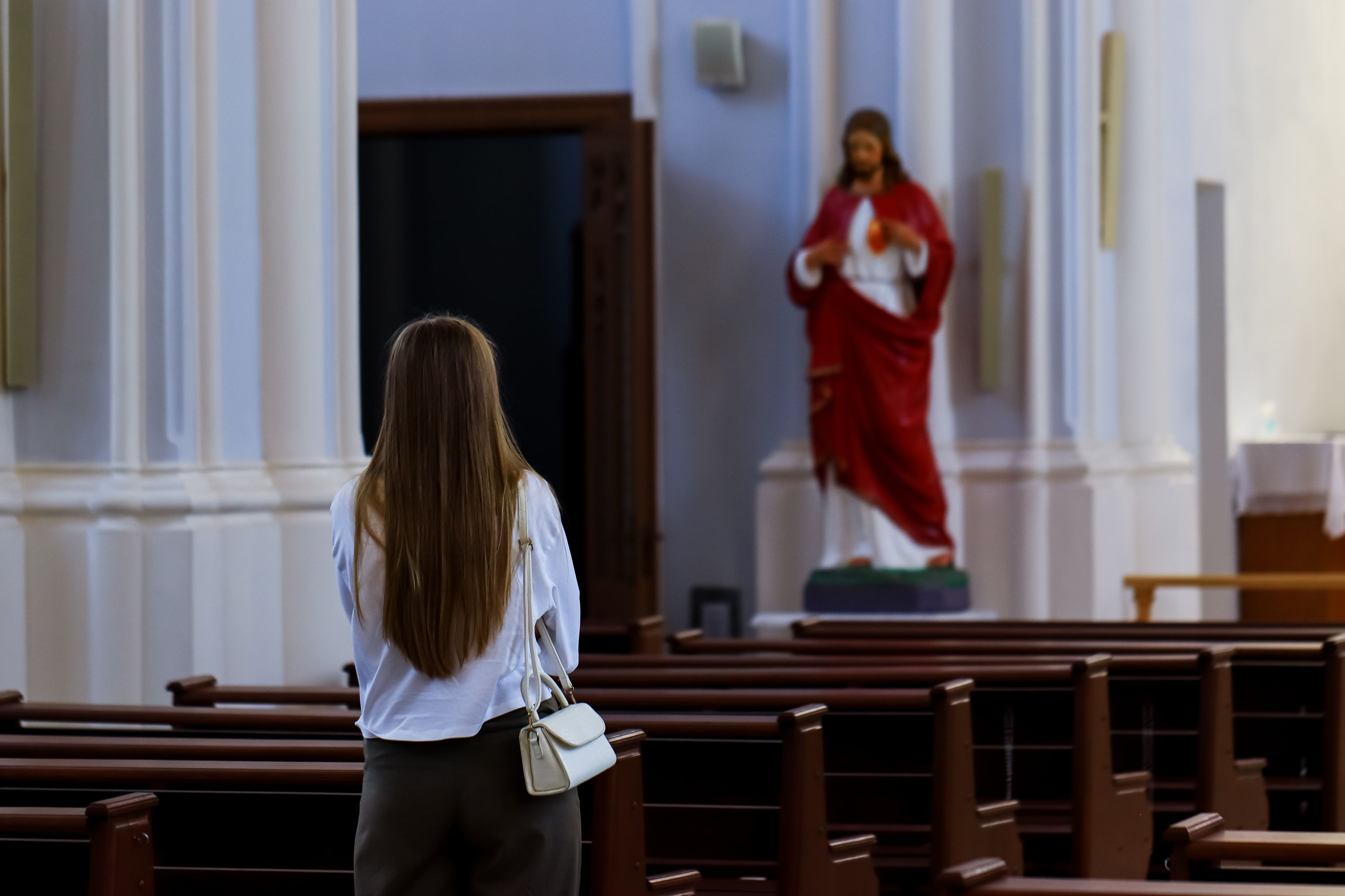 Почему женщины должны надевать платок в церкви